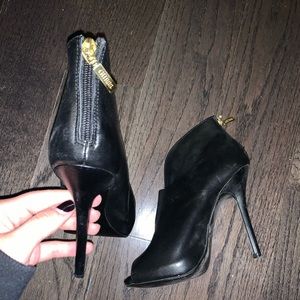 Guess heels